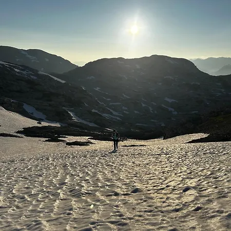 Alpenglanz باد ميترندورف